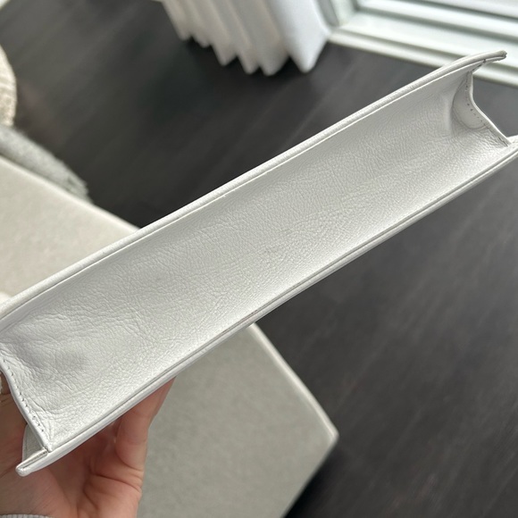 L’Intervalle White Leather Bag - Picture 8 of 8